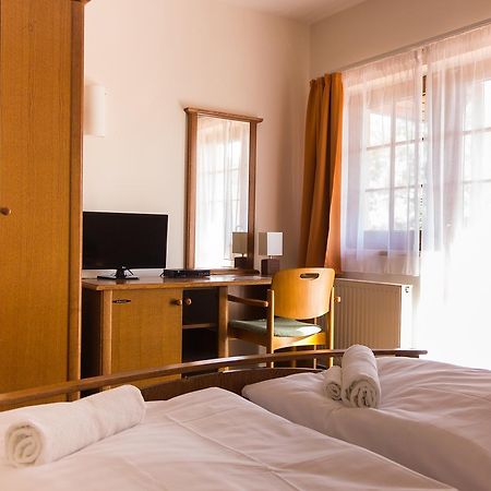 M1 Szeker Csarda Hotel Es Etterem Obarok 外观 照片