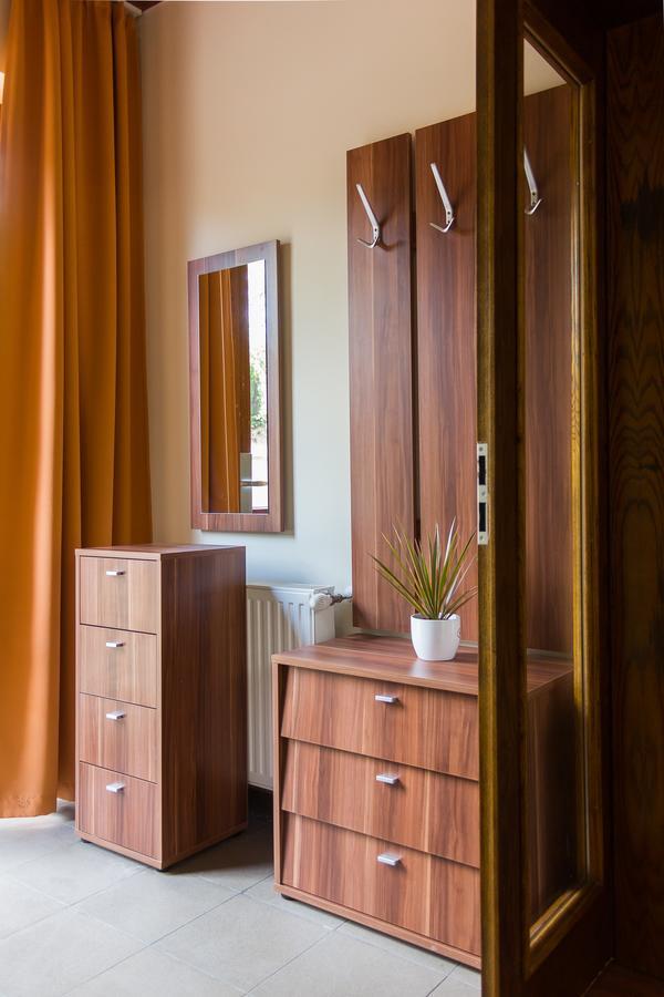 M1 Szeker Csarda Hotel Es Etterem Obarok 外观 照片